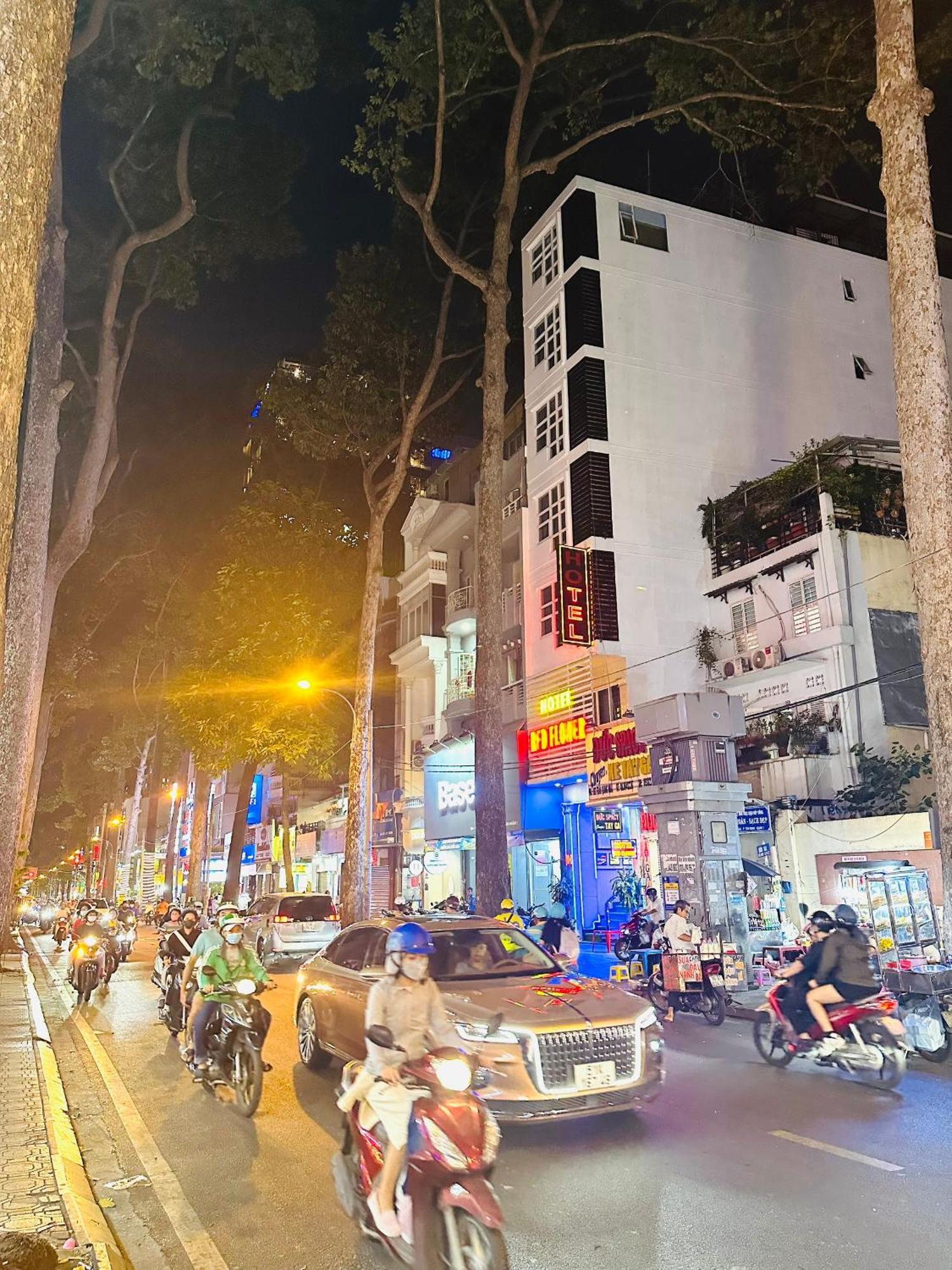 Redflower Hotel Ho-Chi-Minh-Stadt Exterior foto